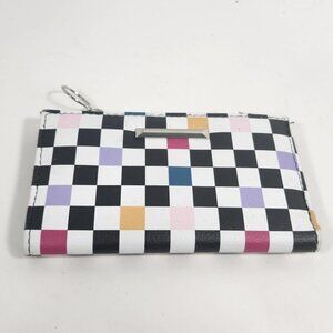 checkered wallet 🤍